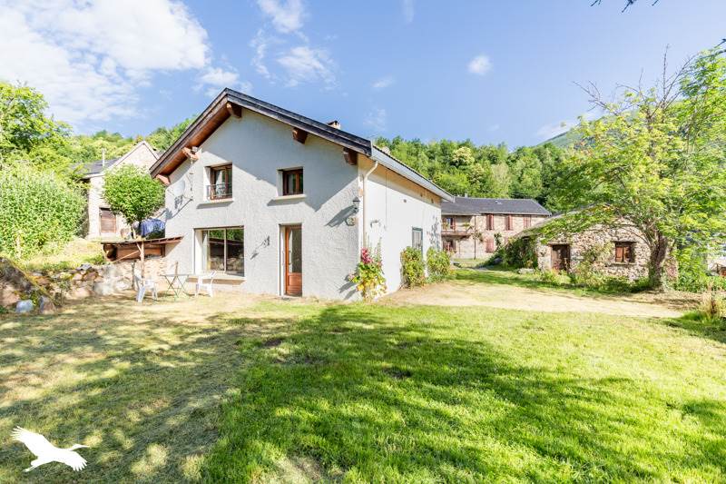 Vente Maison SAURAT - 10 pièces -219 m² - (09400)