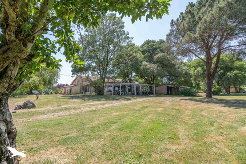 Vente Maison VILLEMATIER - 9 pièces -340 m² - (31340)