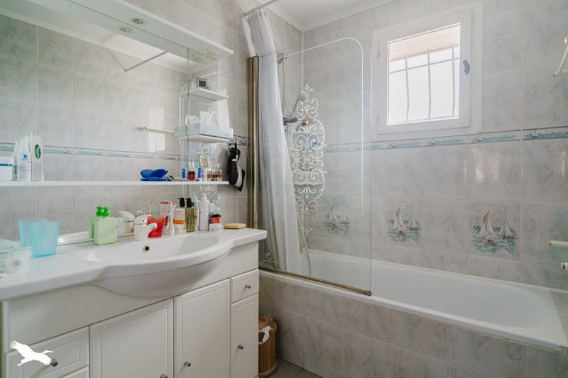 Vente Maison GENAS - 9 pièces -157 m² - (69740)