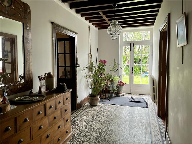 Vente Maison NOAILLAN - 11 pièces -400 m² - (33730)