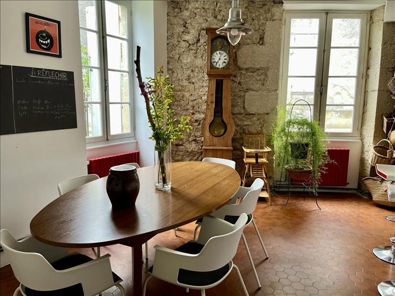 Vente Maison NOAILLAN - 11 pièces -400 m² - (33730)