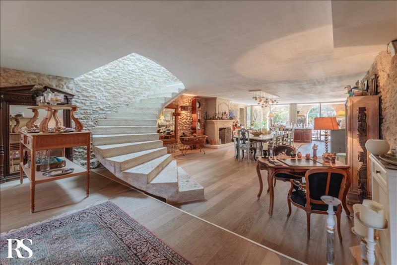 Vente Maison ST MARTIN DE SESCAS - 20 pièces -1 000 m² - (33490)
