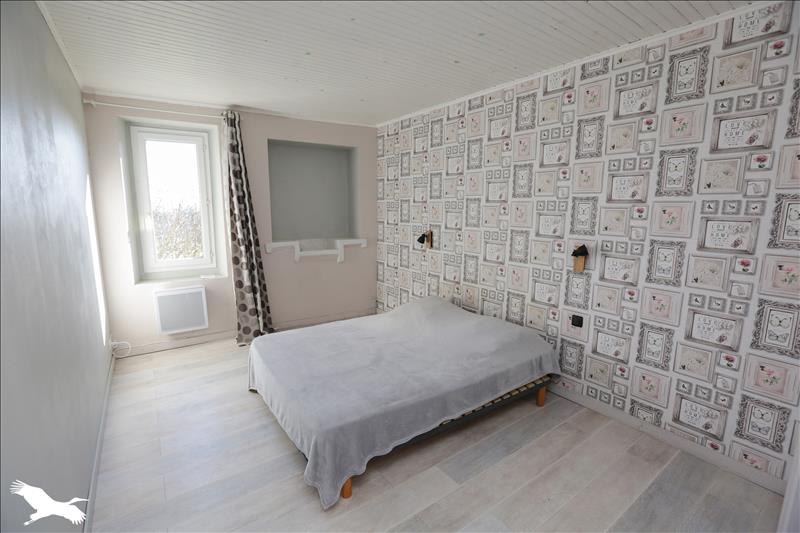 Vente Maison ST PIERRE D AURILLAC - 4 pièces -161 m² - (33490)