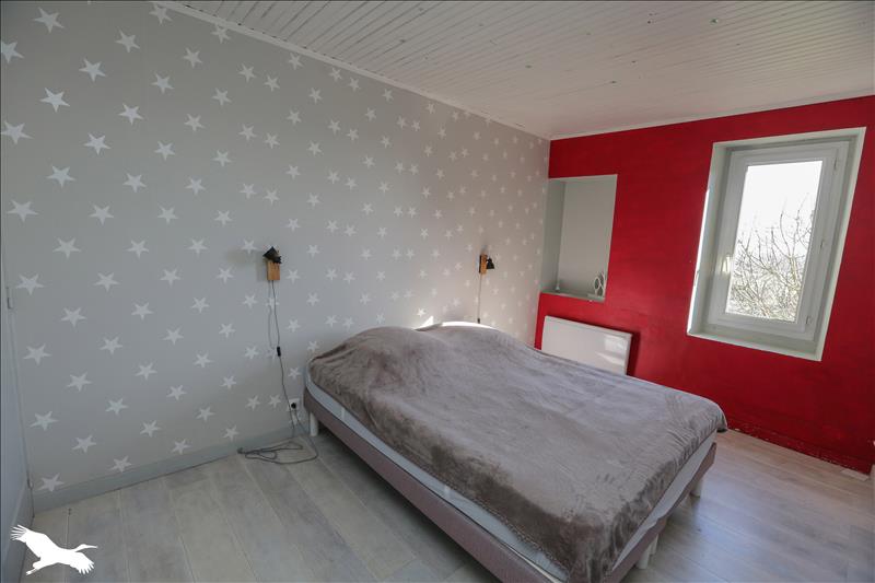 Vente Maison ST PIERRE D AURILLAC - 4 pièces -161 m² - (33490)