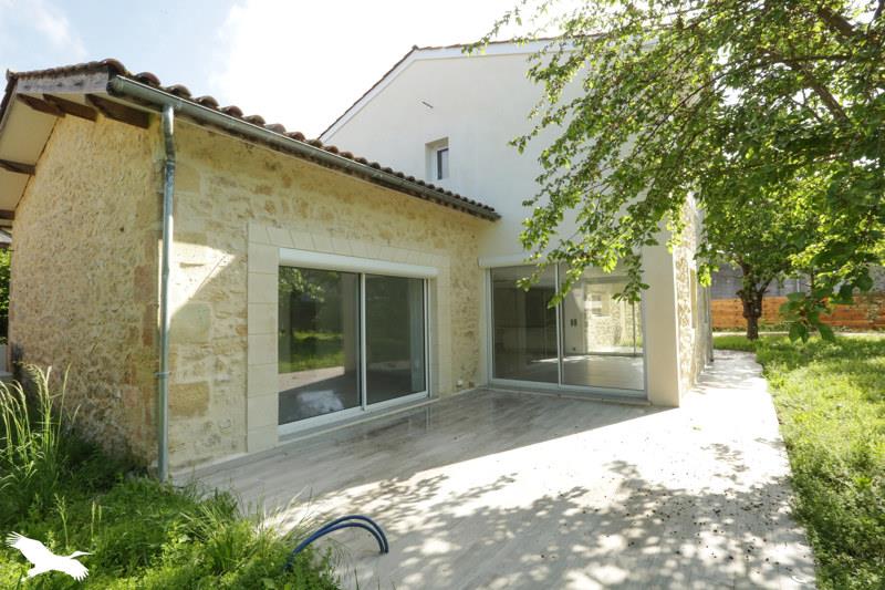 Vente Maison ST PIERRE D AURILLAC - 6 pièces -196 m² - (33490)