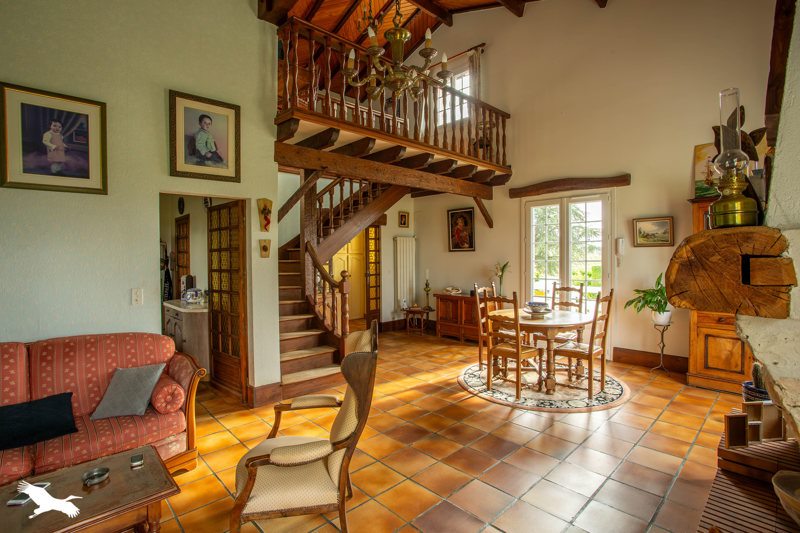 Vente Maison LA REOLE - 6 pièces -135 m² - (33190)