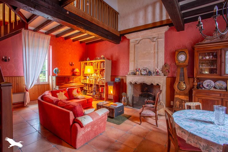 Vente Maison MESTERRIEUX - 8 pièces -250 m² - (33540)