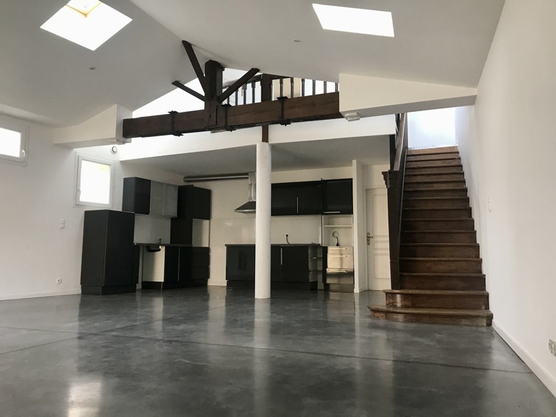 Vente Immeuble CASSEUIL - 4 pièces -  400 m² - (33190)