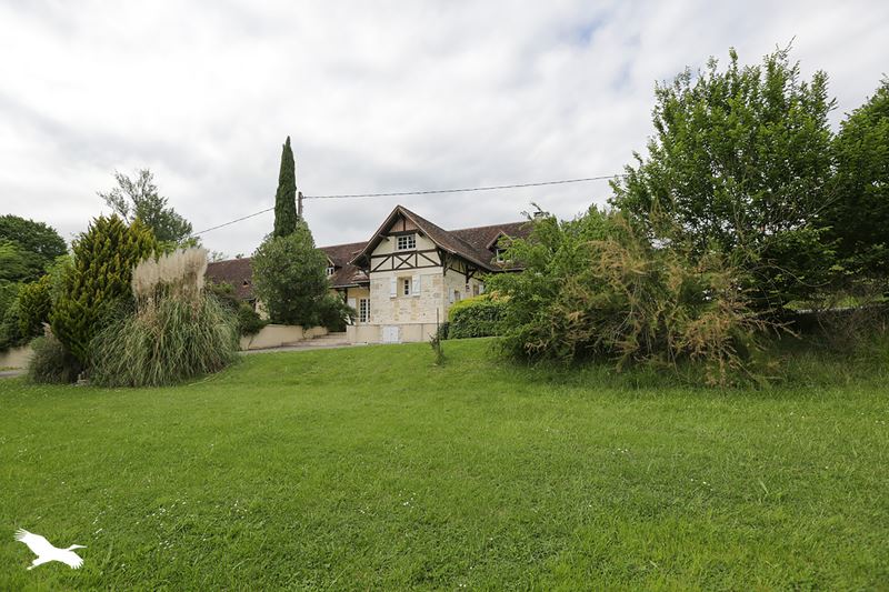 Vente Maison CAUDROT - 10 pièces -340 m² - (33490)