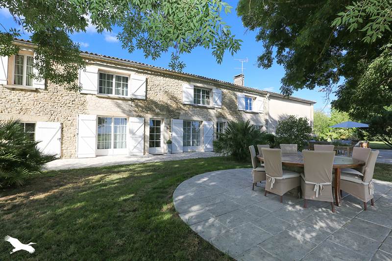 Maison 14 pièces 425 m² · à La Réole · 425 m² · 603 171 €
