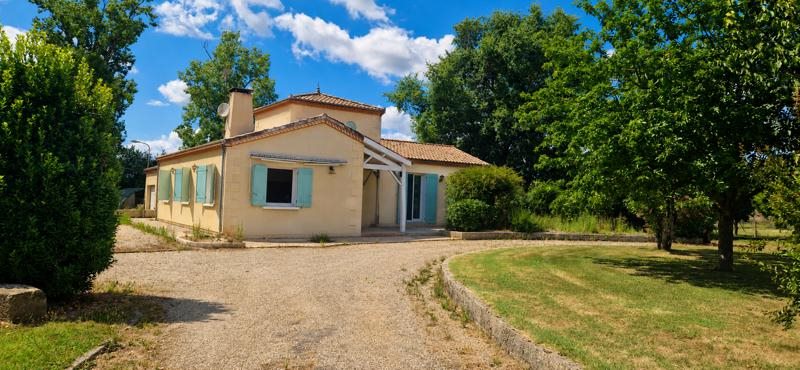 Vente Maison Lamothe-Landerron - 5 pièces -149 m² - (33190)