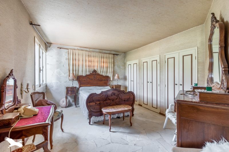 Vente Maison CAISSARGUES - 8 pièces -230 m² - (30132)