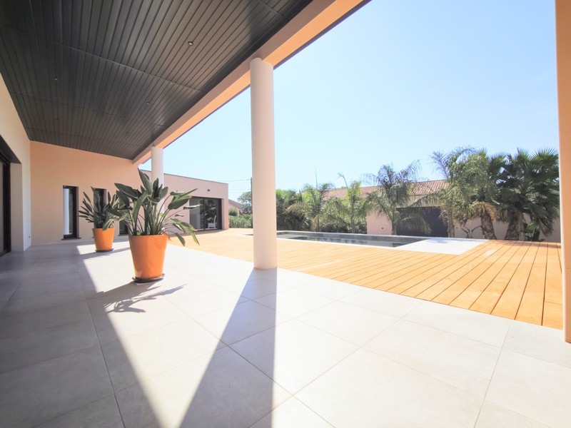 Vente Maison Aigues-Mortes - 8 pièces -236 m² - (30220)