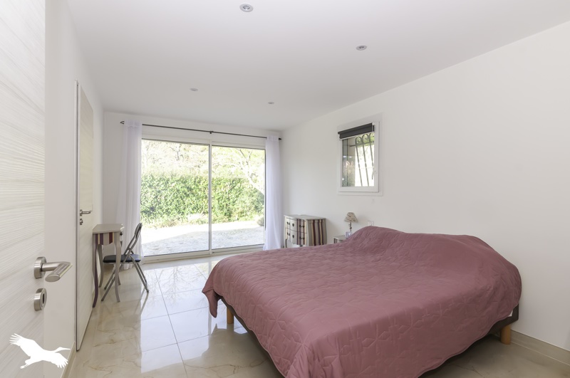 Vente Maison CAZEDARNES - 5 pièces -164 m² - (34460)