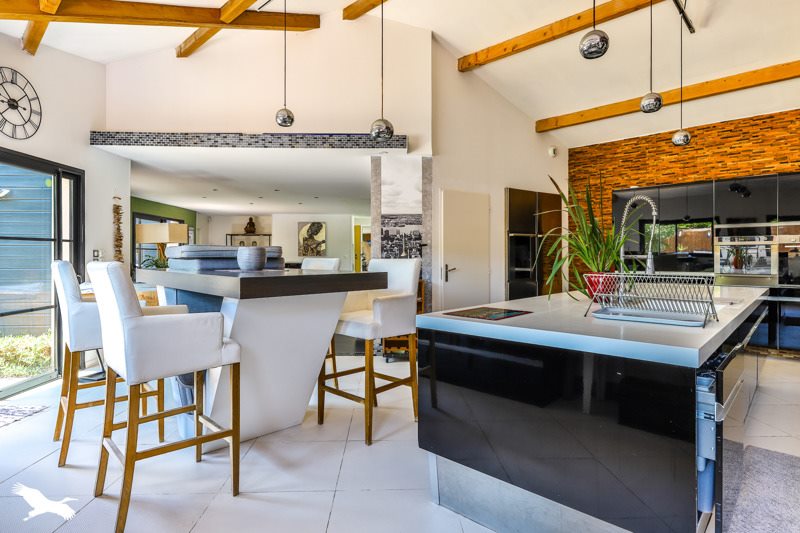 Vente Maison MESSANGES - 12 pièces -400 m² - (40660)