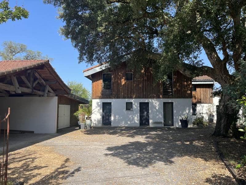 Vente Maison SOUSTONS - 8 pièces -308 m² - (40140)