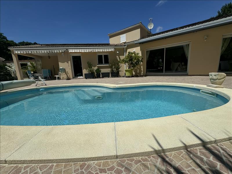 Vente Maison MESCHERS SUR GIRONDE - 5 pièces -168 m² - (17132)