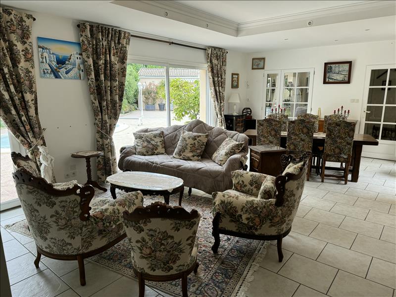 Vente Maison MESCHERS SUR GIRONDE - 5 pièces -168 m² - (17132)