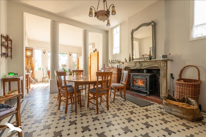 Vente Maison MESCHERS SUR GIRONDE - 7 pièces -158 m² - (17132)
