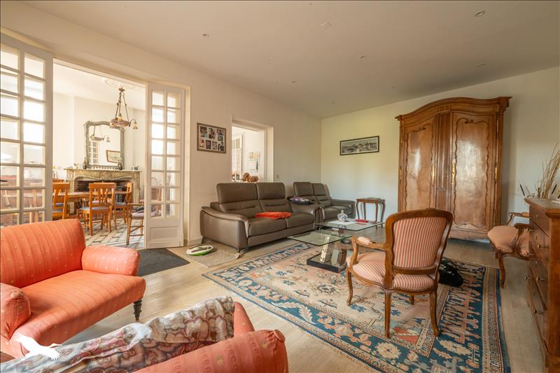 Vente Maison MESCHERS SUR GIRONDE - 7 pièces -158 m² - (17132)