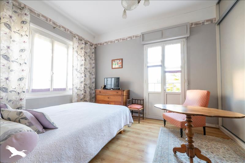 Vente Maison MESCHERS SUR GIRONDE - 7 pièces -158 m² - (17132)