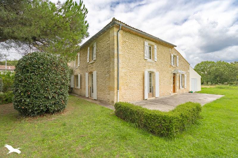 Vente Maison BARZAN - 7 pièces -203 m² - (17120)