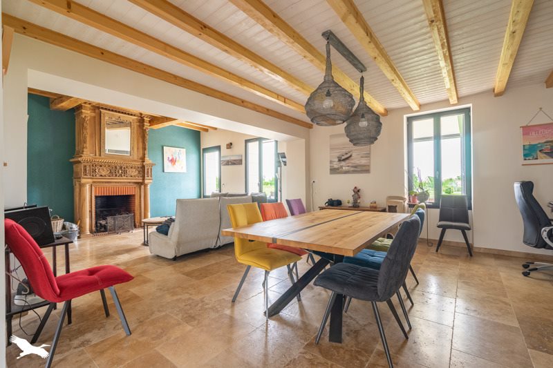 Vente Maison MESCHERS SUR GIRONDE - 9 pièces -265 m² - (17132)