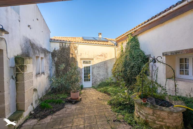 Vente Maison ARCES - 10 pièces -300 m² - (17120)