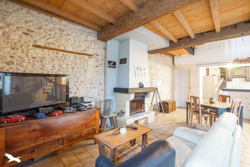 Vente Maison ARCES - 3 pièces -92 m² - (17120)