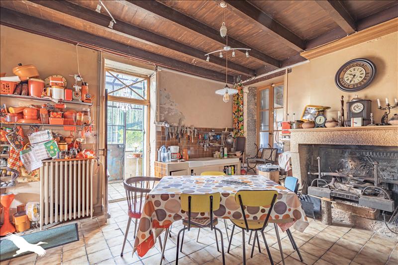 Vente Maison ST PORCHAIRE - 6 pièces -223 m² - (17250)