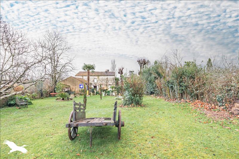 Vente Maison ST PORCHAIRE - 6 pièces -223 m² - (17250)