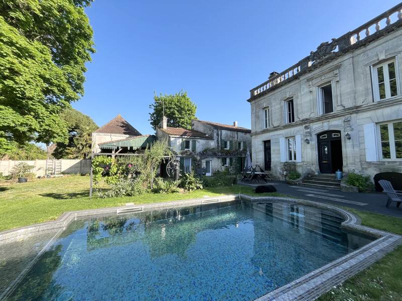 Vente Maison ST PORCHAIRE - 14 pièces -367 m² - (17250)