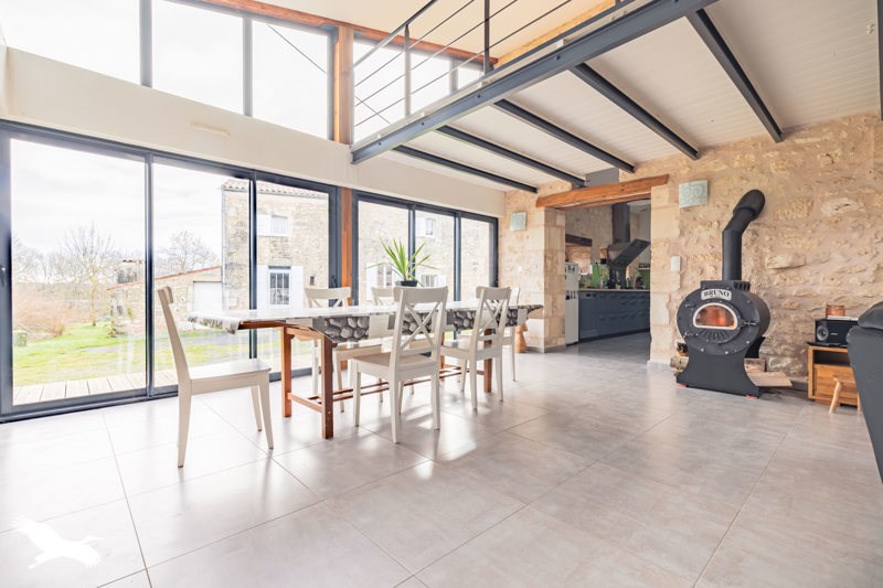 Vente Maison CHAMPAGNE - 13 pièces -344 m² - (17620)