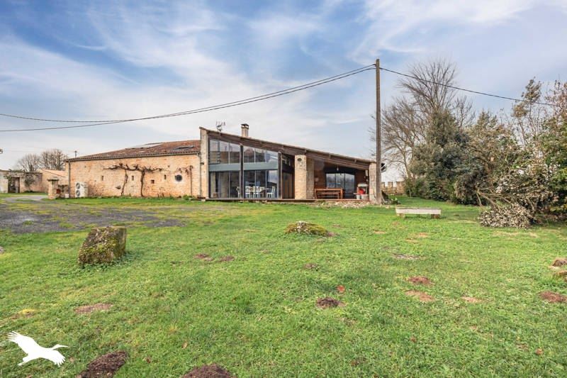 Vente Maison CHAMPAGNE - 13 pièces -344 m² - (17620)