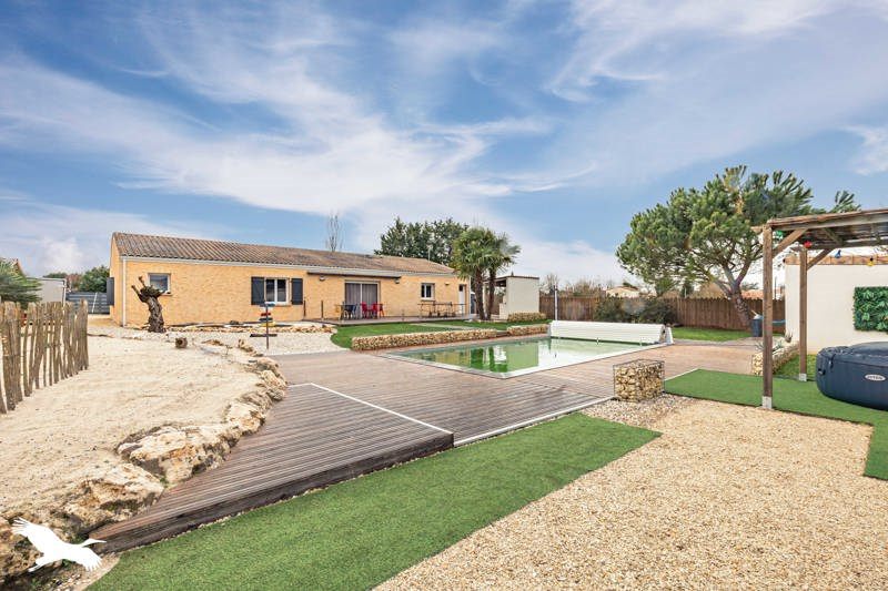 Vente Maison ST AGNANT - 7 pièces -171 m² - (17620)