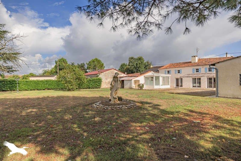 Vente Maison ST SULPICE D ARNOULT - 7 pièces -235 m² - (17250)