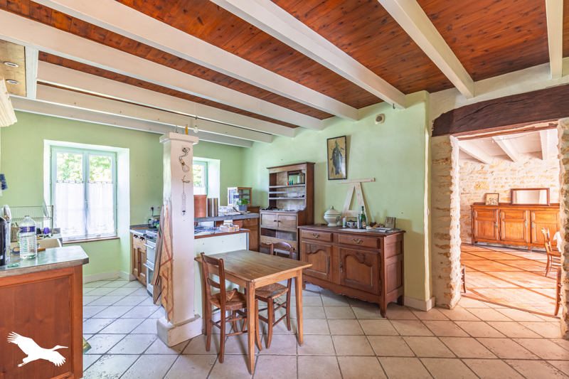 Vente Maison ROMEGOUX - 7 pièces -275 m² - (17250)