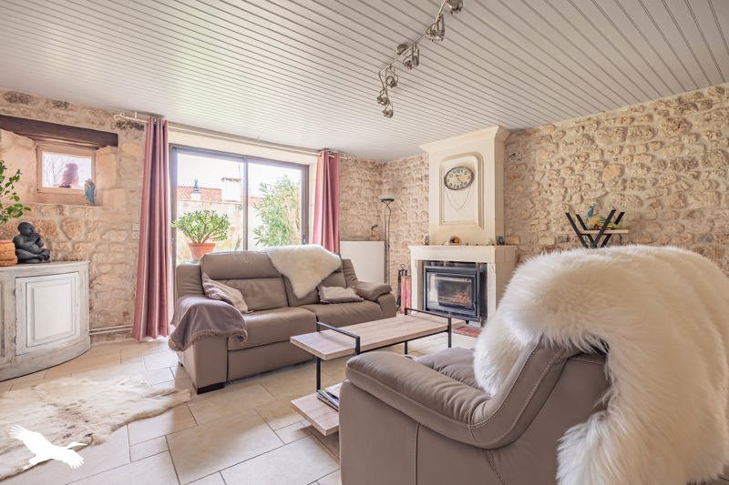 Vente Maison CHAMPAGNE - 8 pièces -221 m² - (17620)
