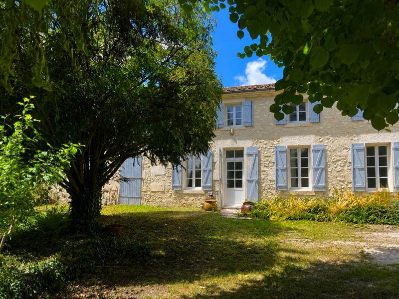 Vente Maison PONT L ABBE D ARNOULT - 8 pièces -277 m² - (17250)