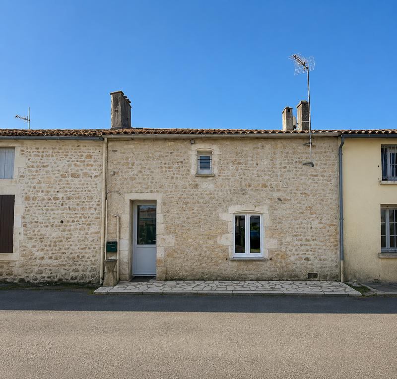 Vente Maison LA GRIPPERIE ST SYMPHORIEN - 3 pièces -75 m² - (17620)