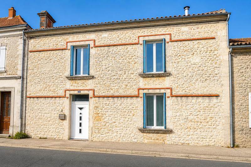 Vente Maison ST PORCHAIRE - 4 pièces -103 m² - (17250)