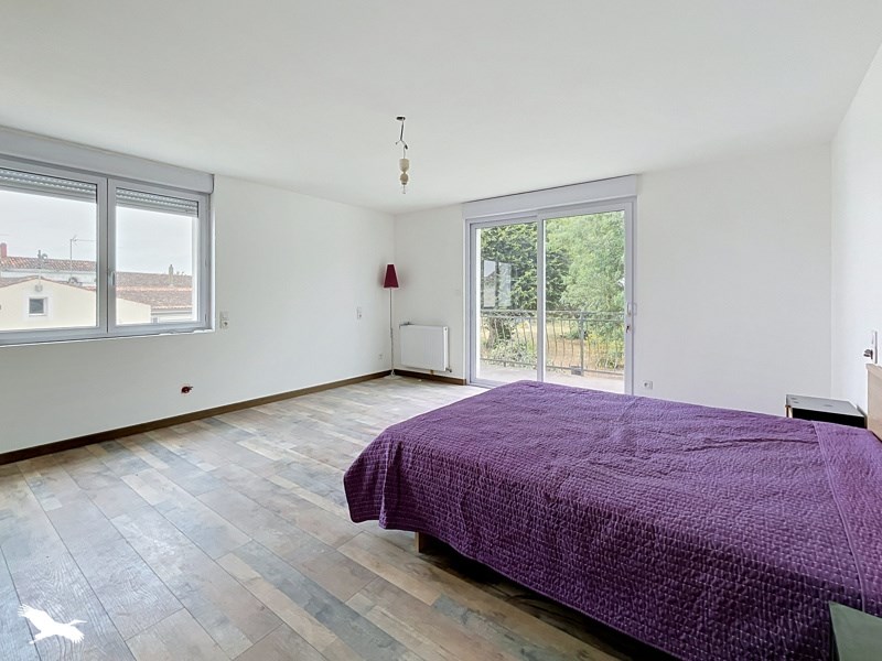 Vente Maison Corme-Royal - 9 pièces -260 m² - (17600)