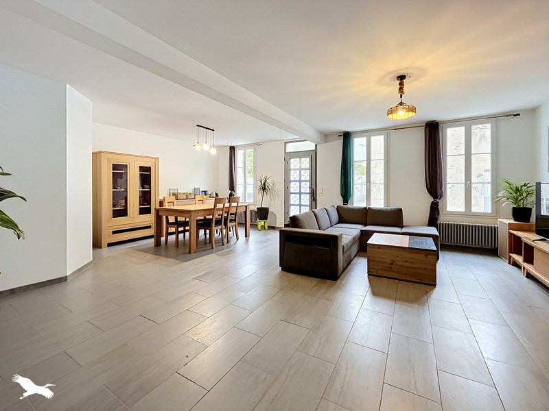 Vente Maison CORME ROYAL - 9 pièces -260 m² - (17600)