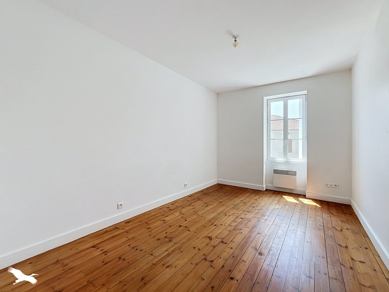 Vente Maison BEURLAY - 5 pièces -121 m² - (17250)