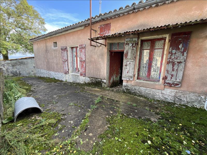 Vente Maison FOUQUEBRUNE - 2 pièces - - (16410)