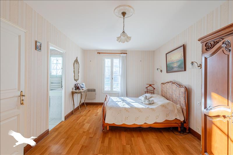Vente Maison DIGNAC - 7 pièces -227 m² - (16410)