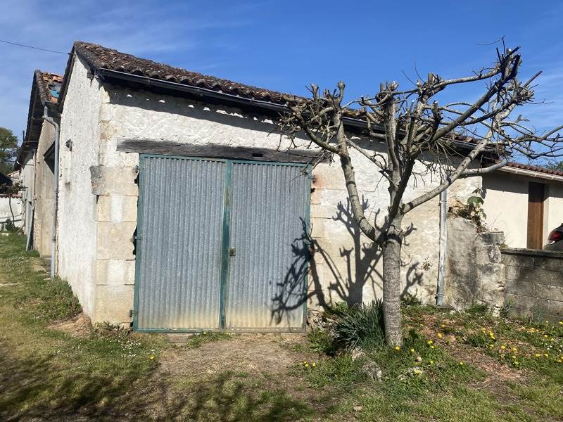 Vente Maison VOUTHON - 4 pièces -84 m² - (16220)