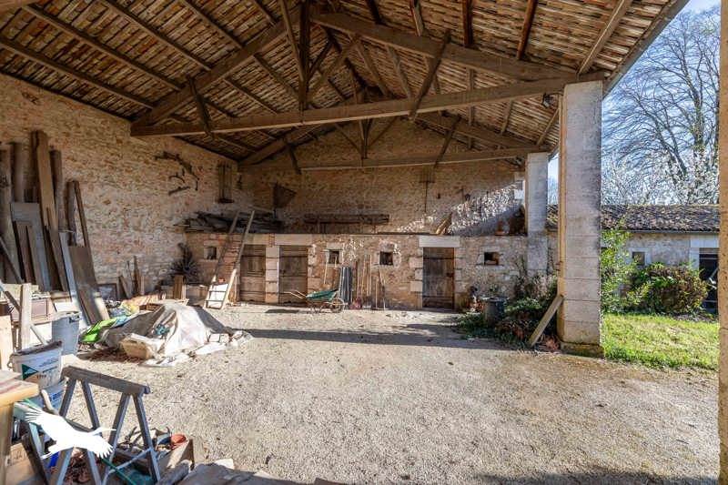 Vente Maison BOUEX - 5 pièces -138 m² - (16410)