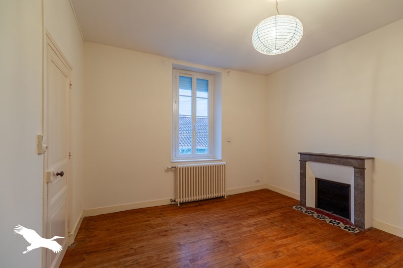 Vente Maison SOYAUX - 5 pièces -144 m² - (16800)