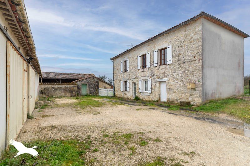 Vente Maison VOUZAN - 4 pièces -105 m² - (16410)